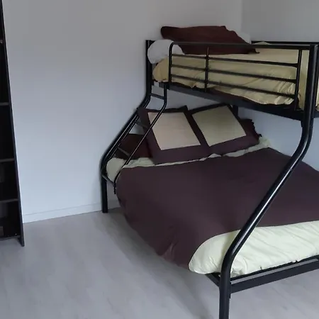 Les Hauts De فندق مبيت وإفطار