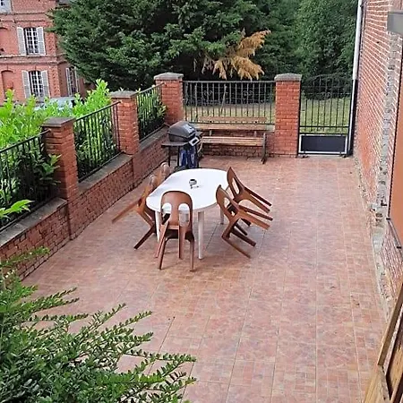Les Hauts De Bed and Breakfast Proisy