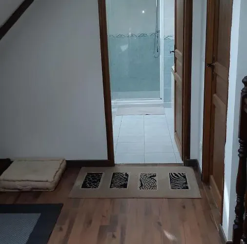 לינה וארוחת בוקר Les Hauts De